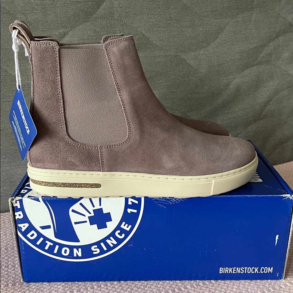 Brand new! Birkenstock Bend Chelsea Faded Purple Boots Size L8/39